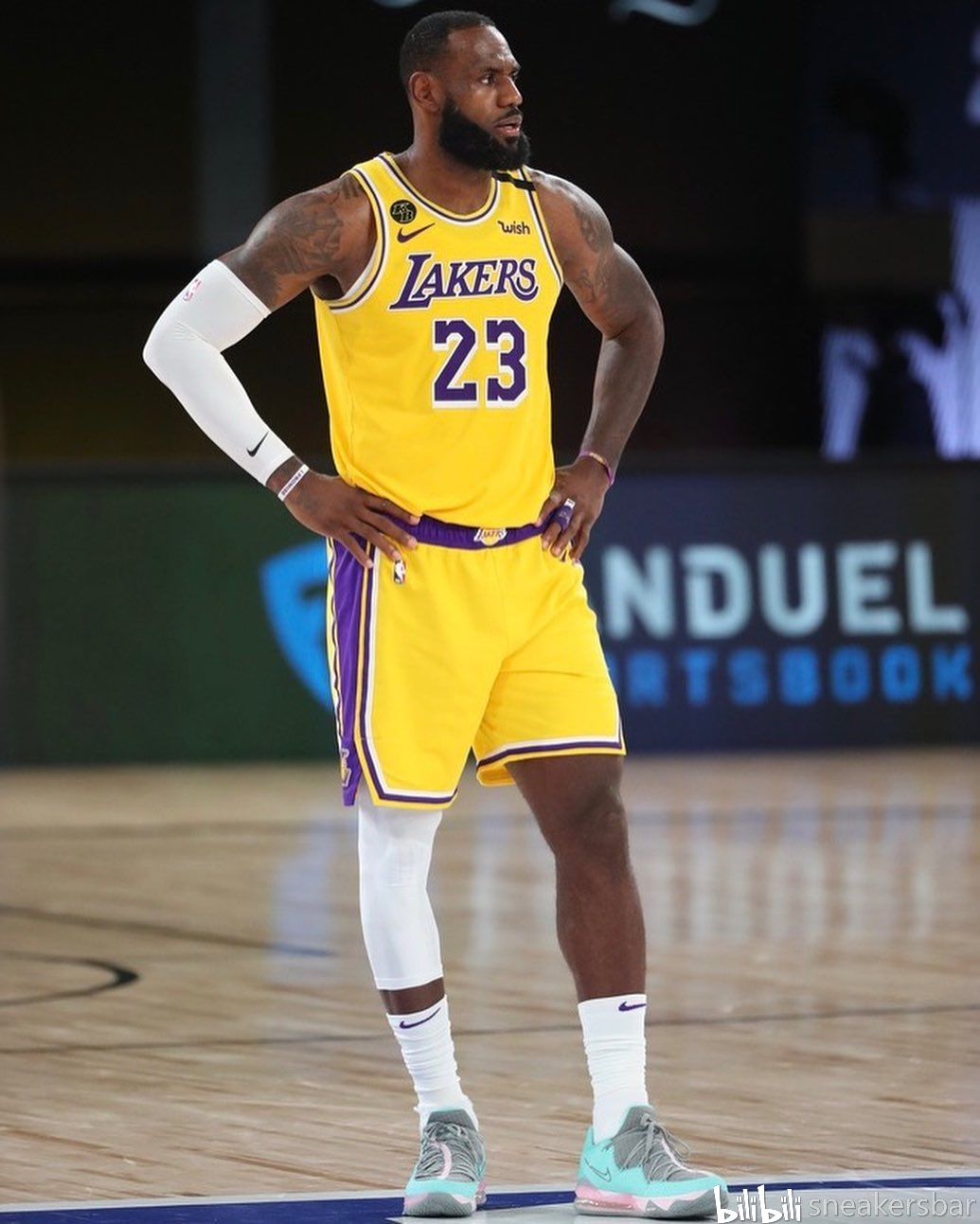 鉴提醒我们 鉴提醒我们