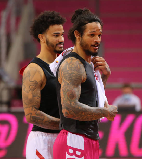 展示了他们 展示了他们