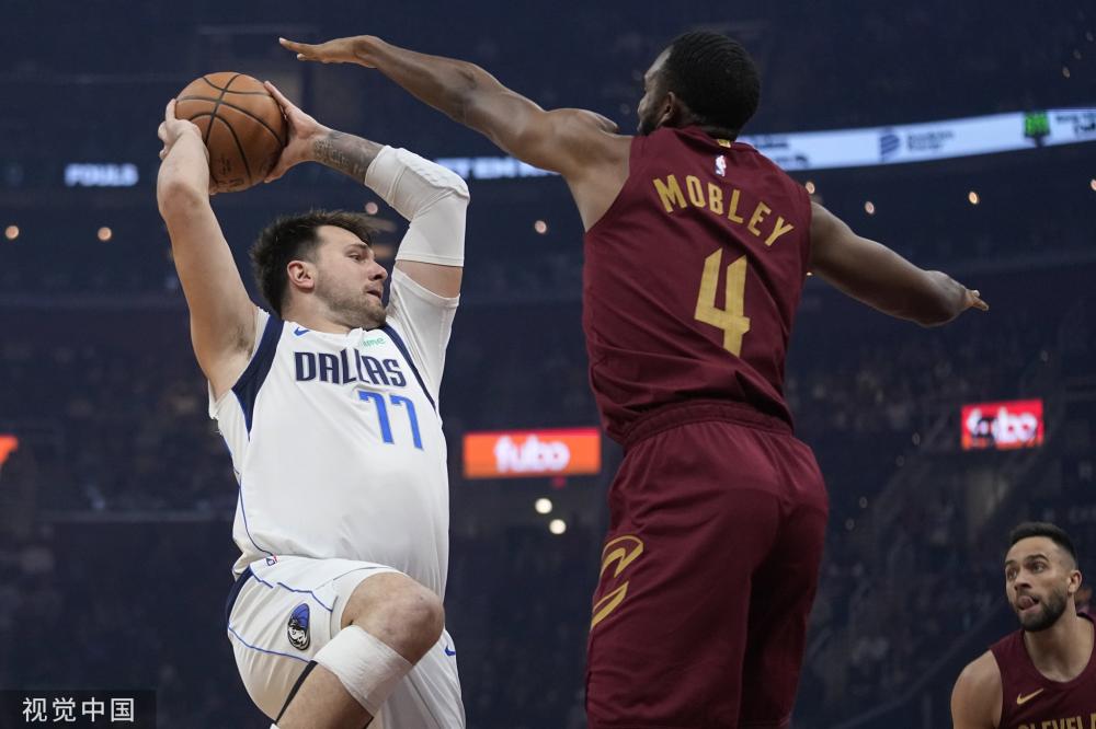 我国两选手 我国两选手